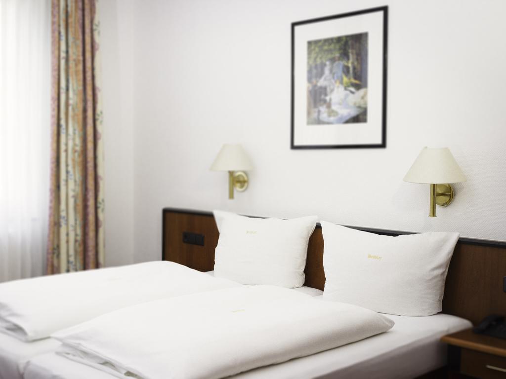 Hotel Broessler Stockstadt am Main Rum bild